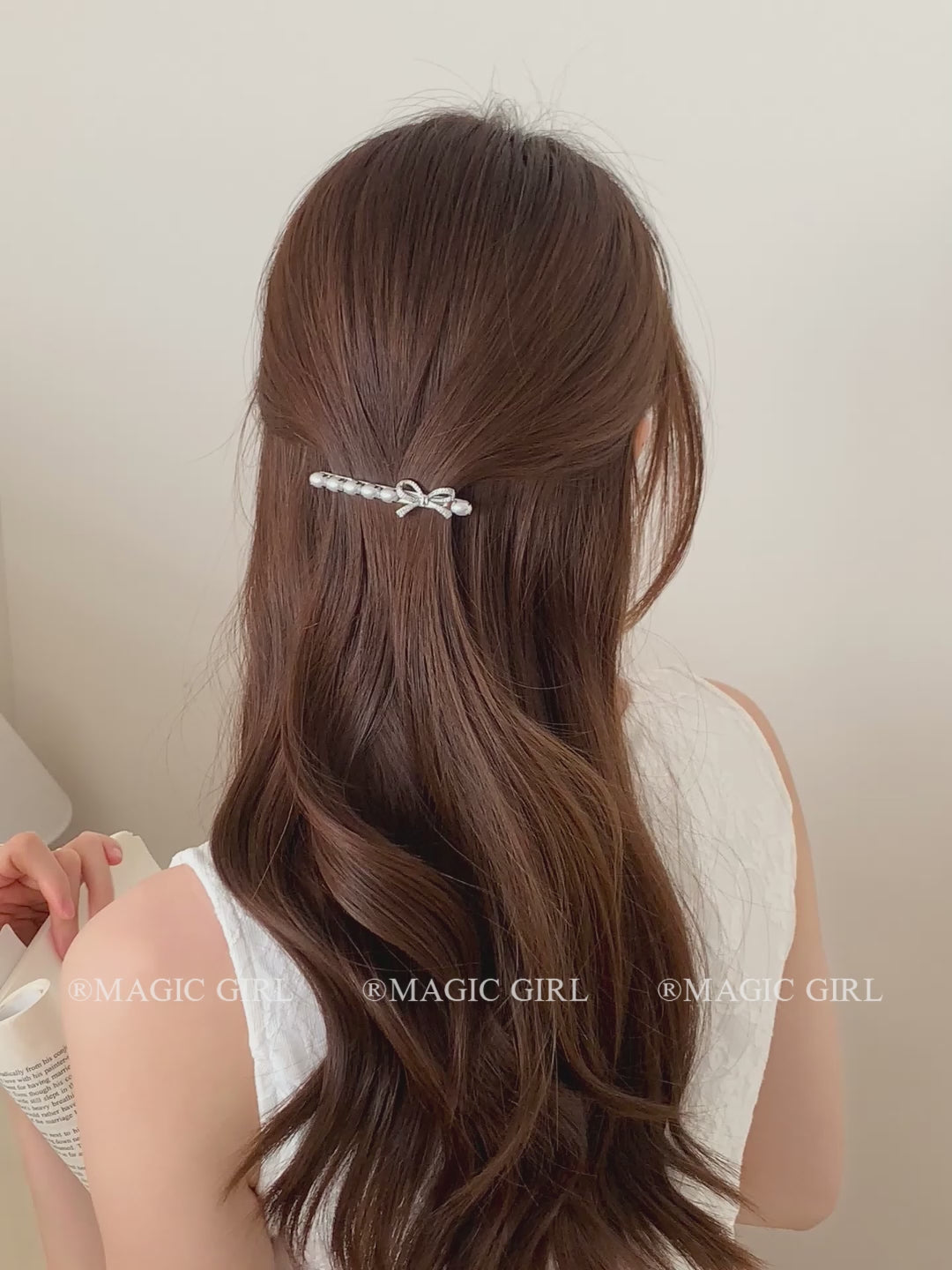 Sparkle Glitter Luxurious Hair Clips Chic Women's Alloy Barrettes Stylish Party Hair Accessories with Bowknot Design