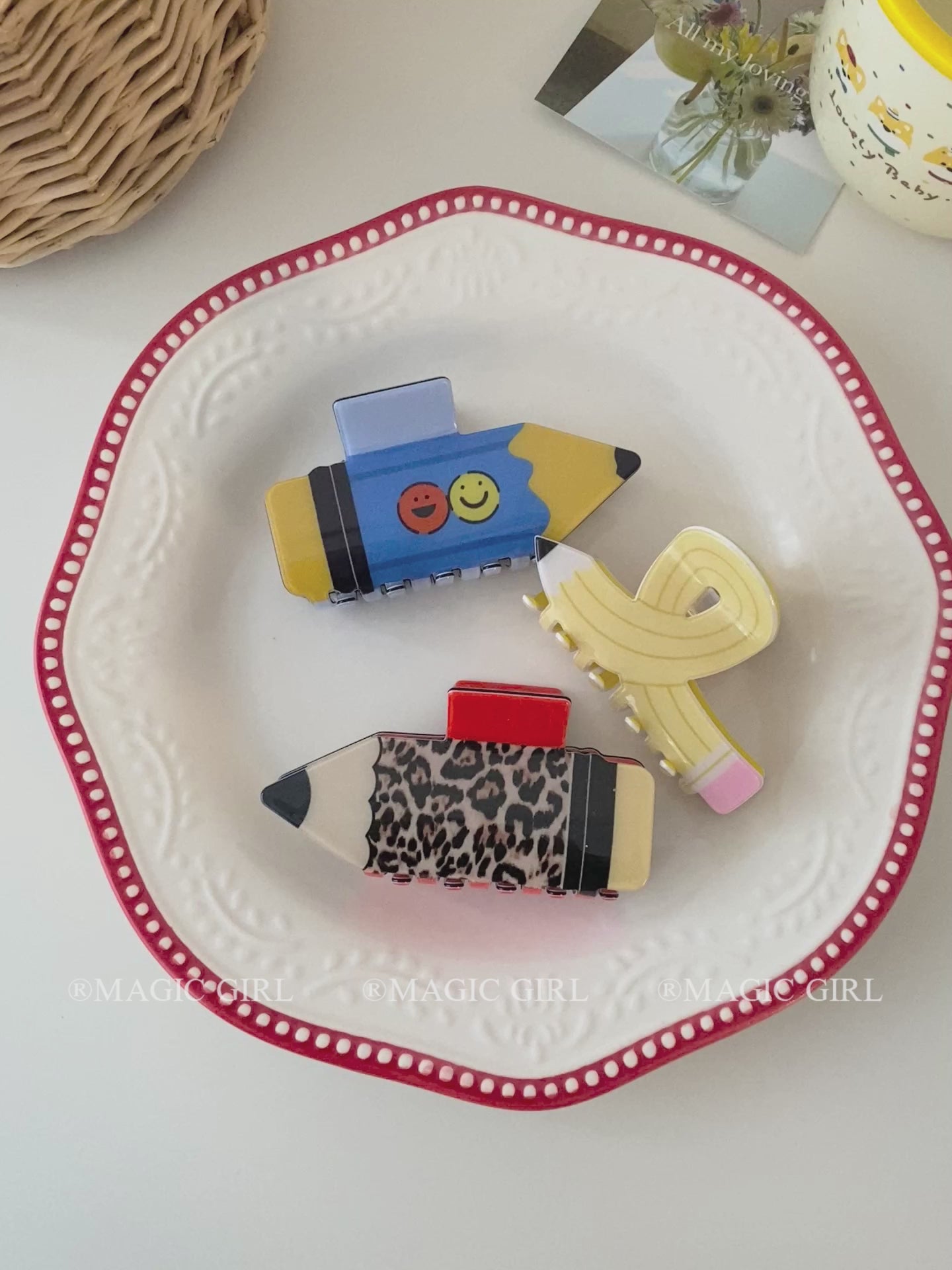 Cute Playful Pencil Shaped Hair Claw Clips for Girls Stripe Fashion Stylish Haarpange for Women Ladies Hair Accessories Trendy